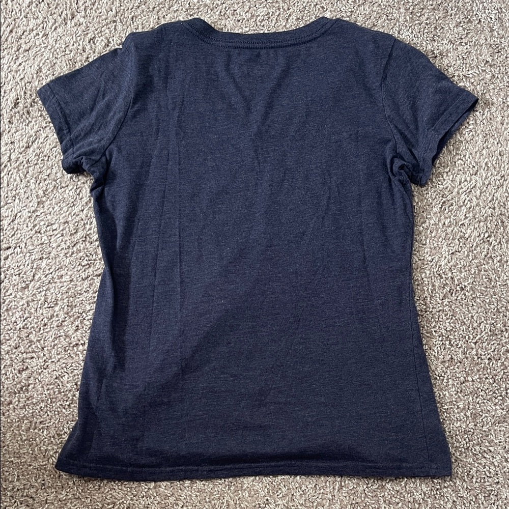 G-III 4Her by Carl Banks Navy V-Neck T-Shirt - Picture 5 of 5